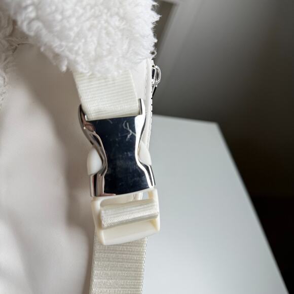 Alo‎ Sherpa Fanny Pack Body Bag Durable Nylon Lining Multiple Pockets - Picture 5 of 5